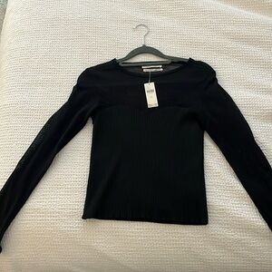 Sweaty heart neckline top with mesh sleeves